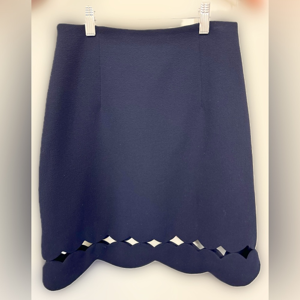 CLUB MONACO | scalloped skirt in navy sz 0